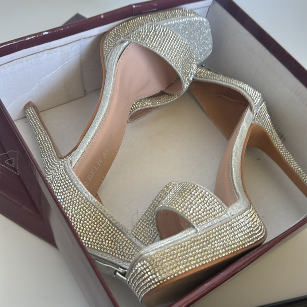 Delicacy Silver rhinestone sandal stiletto heel shoes - Picture 2 of 11